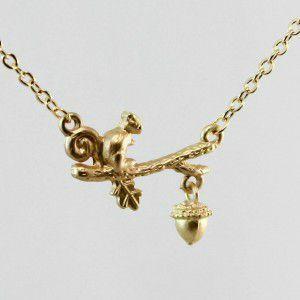 collier-ecureuil-farceur-or