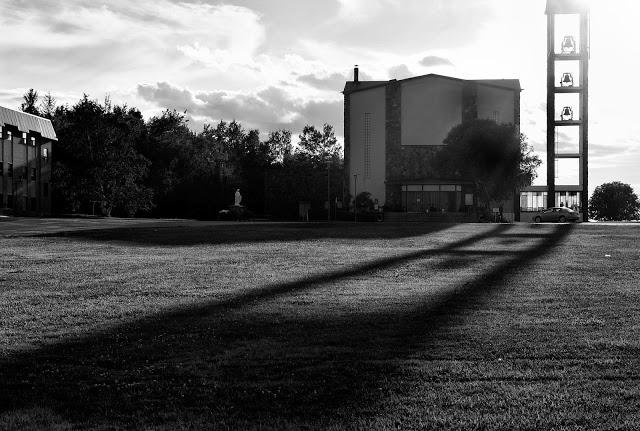 L'ombre du clocher...