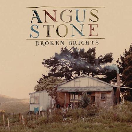 Angus Stone en solo