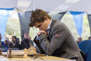 Échecs à Sao Paulo : Avec 2,5/5, Magnus Carlsen (2843), numéro 1 au classement mondial, perd de précieux points Elo dans le tournoi - photo site officiel 