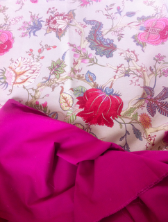 Nouveau corset XVIIIe en indienne rose