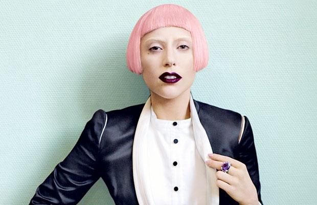 Goodas... L'armée russe chante du Lady Gaga !