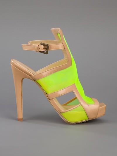 APERLAI sandals available from farfetch.com •ƒƒ•