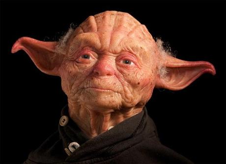 Il sculpte un Yoda à peau humaine