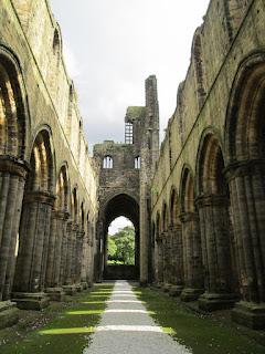 Kirkstall Abbey: Dans les ruines de Henry VIII
