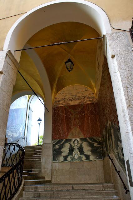 Zoom sur ... L'escalier de la porte fausse