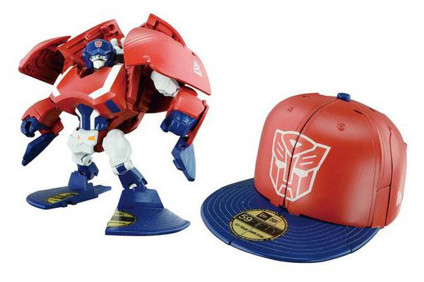 Une casquette qui se « Transformers » en robot