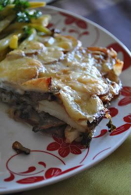 Casserole de pommes de terre au fromage et aux champignons