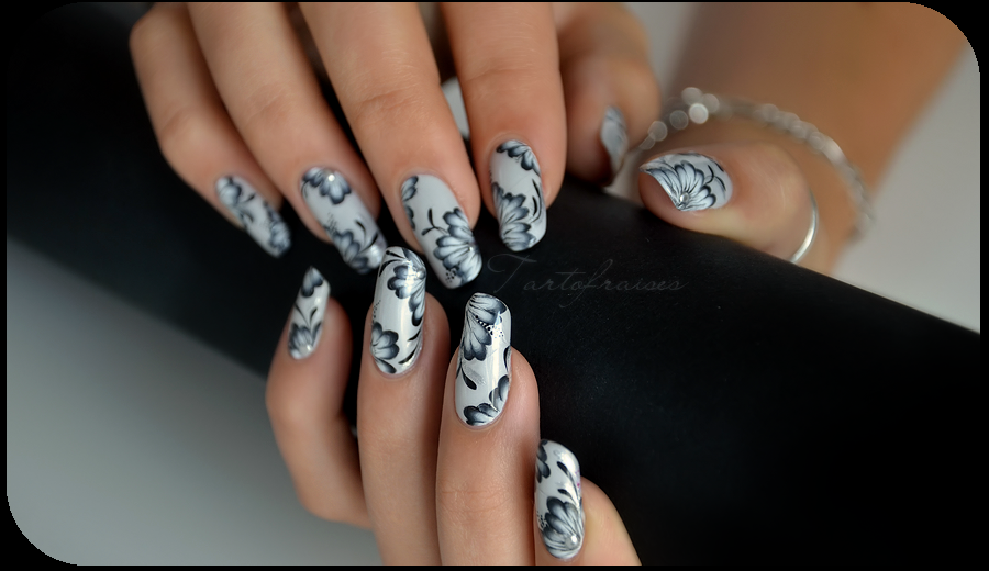 http://images.tartofraises.fr/nailart/blackNwhite/black-white-OS_4.png