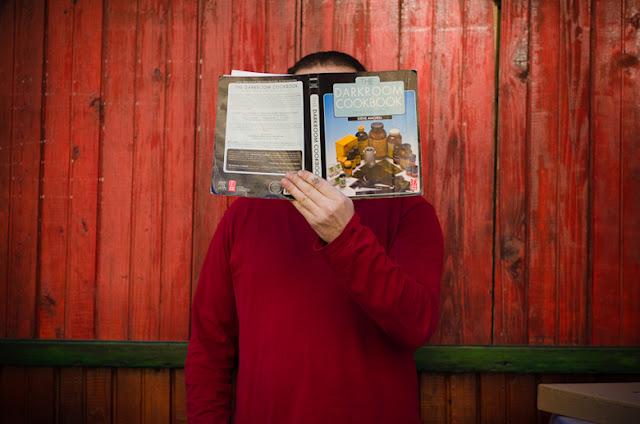 Des hommes et leurs livres, une série de portraits de Ioana - Photographie