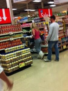  Photos : Britney fait ses courses à Albertsons   06/10/2012