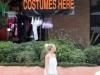 thumbs xray bspears100712 281429 Photos : Britney fait du shopping pour Halloween   07/10/2012