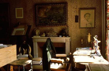 Dans le bureau de Jean Cocteau