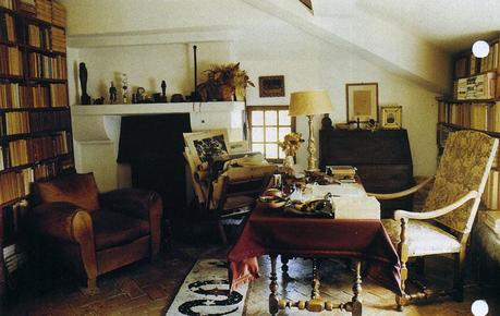 Dans le bureau de Jean Cocteau