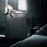 Julie Dans Son Manteau Blanc