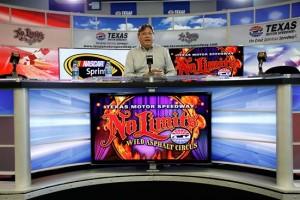 153842714 10 300x200 Nascar Sprint Cup: Les voitures de 2013 en test au Texas Motor Speedway