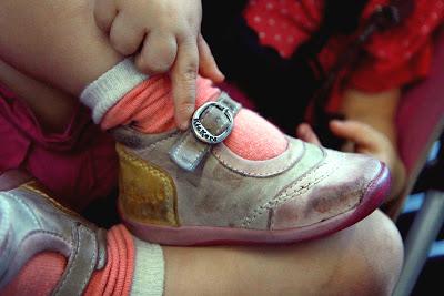 genoux salis mais textile moelleux