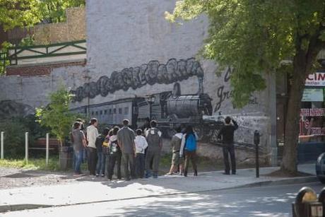 fresque murale graffiti train de glace hochelaga maisonneuve longueuil