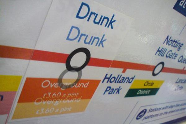 Une vague de Stickers sauvages amuse les usagers du métro Londonien