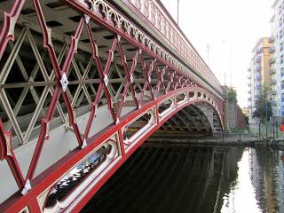 The Calls: L'Aire et l'eau