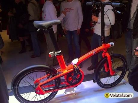 b'Twin TILT : Le vélo qui se plie/déplie en 1 seconde ! 5b07219ff7e26bd08247e0717b26710d132160689210.jpeg