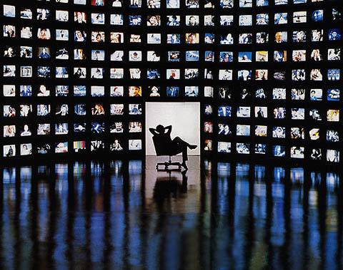 Mesdames, ne lisez pas le journal !