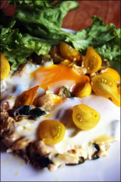 Poêlée de courgette à l’oeuf et tomates cerises
