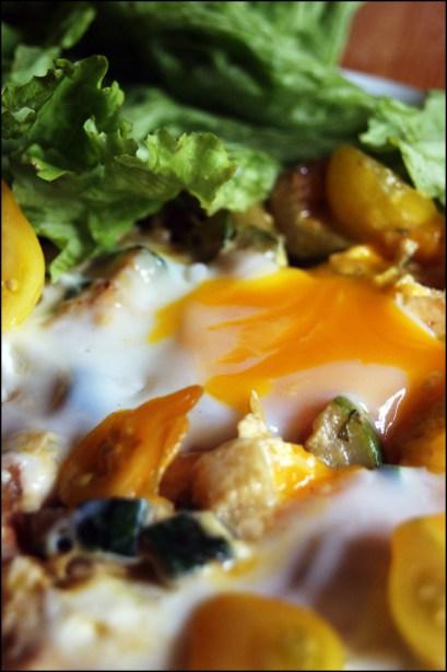 Poêlée de courgette à l’oeuf et tomates cerises