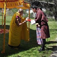 Et pendant ce temps-là, au Bhoutan... les noces de coton du Roi (épisode 10)