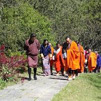 Et pendant ce temps-là, au Bhoutan... les noces de coton du Roi (épisode 10)