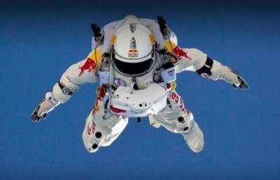 saut-en-chute-libre-de-felix-baumgartner-10106.jpg.jpg
