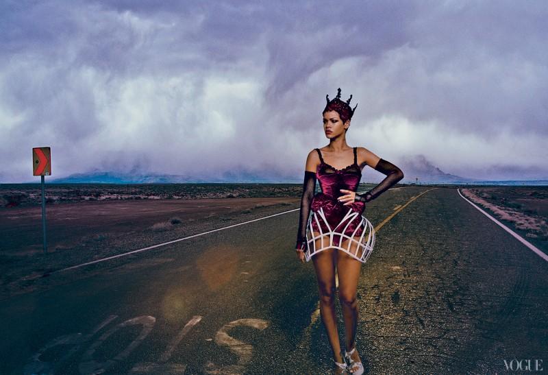 Pix de Rihanna dans Vogue US par Annie Leibovitz