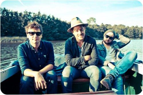 2251114298 We Are Augustines en interview