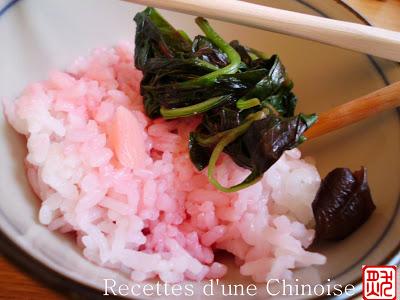 Feuilles d'amarante sautées a l'ail 蒜茸红苋菜 suànróng hóng xiàncài