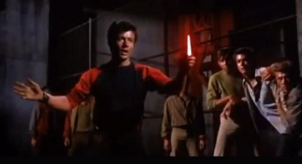 West Side Story avec des sabres laser