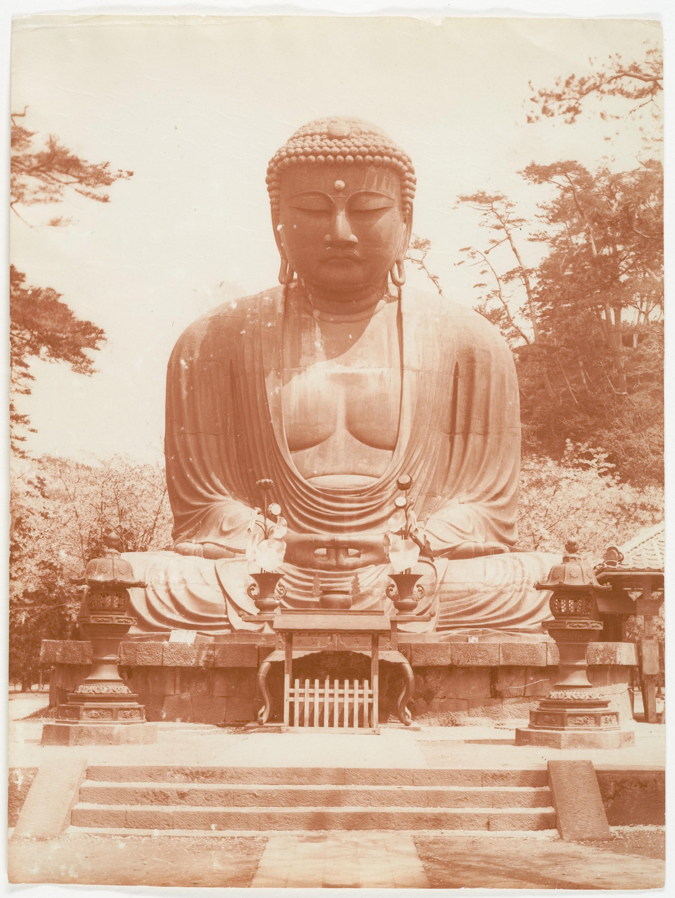 http://upload.wikimedia.org/wikipedia/commons/a/a5/Shrine_with_Monumental_Statue_of_Buddah_by_Adolf_de_Meyer_1890%27s.jpg