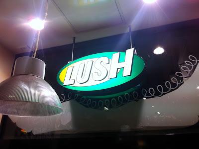 Des savons et des cupcakes