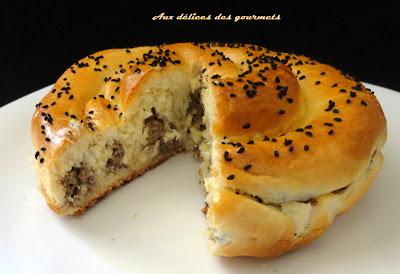 M'HENCHA A LA VIANDE HACHEE ET AU FROMAGE