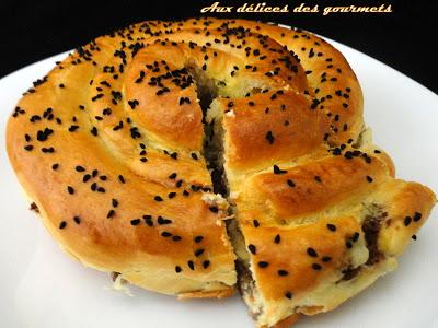 M'HENCHA A LA VIANDE HACHEE ET AU FROMAGE