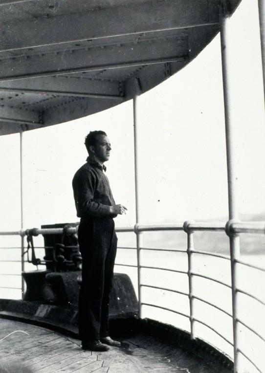Vittorio Vidali sur l'Edam. Photo de Tina Modotti