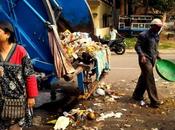 Bangalore «ville-jardin» submergée ordures