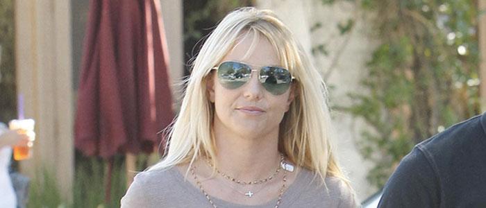photos-britney-de-sortie-a-calabasas-23-10-2012