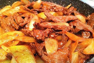 S19 - Sauté de Boeuf à L'oignon