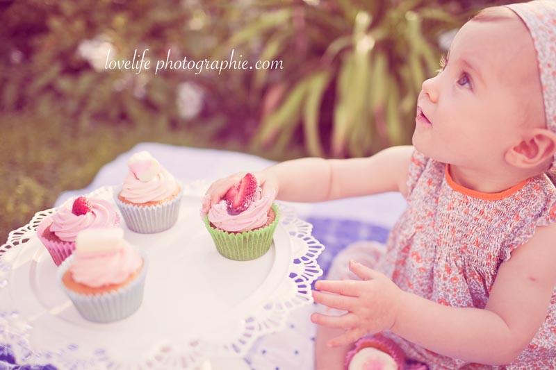 photographe bébé 78 75 92LovelifePhotographie2012 06 Olivia, séance photo bébé cupcakes Saint Germain en laye   photographe bébé 75,78,92   Daisycake