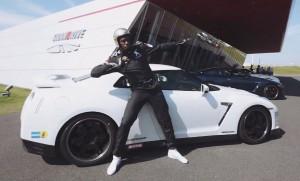 Grosse suée pour Usain Bolt en Nissan GT-R