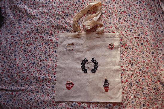 Handmade Present: Embroidered tote bag