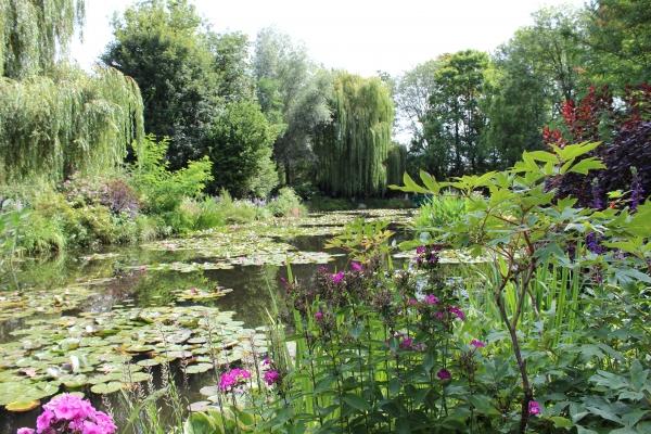 giverny,claude monet,normandie,jardin d'eau,fleurs,nymphéas,pont japonais