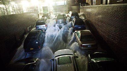 La tempête Sandy s’abat sur la côte est américaine : au moins 13 morts