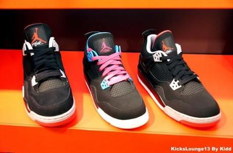 Air Jordan IV GS Black Dynamic Blue Vivid Pink