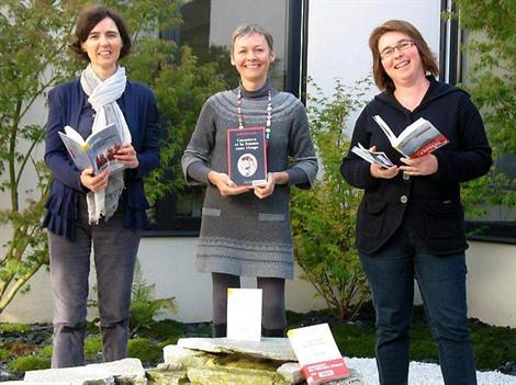 Les bibliothécaires de la communauté de communes présentent les cinq livres du prix littéraire 2012.